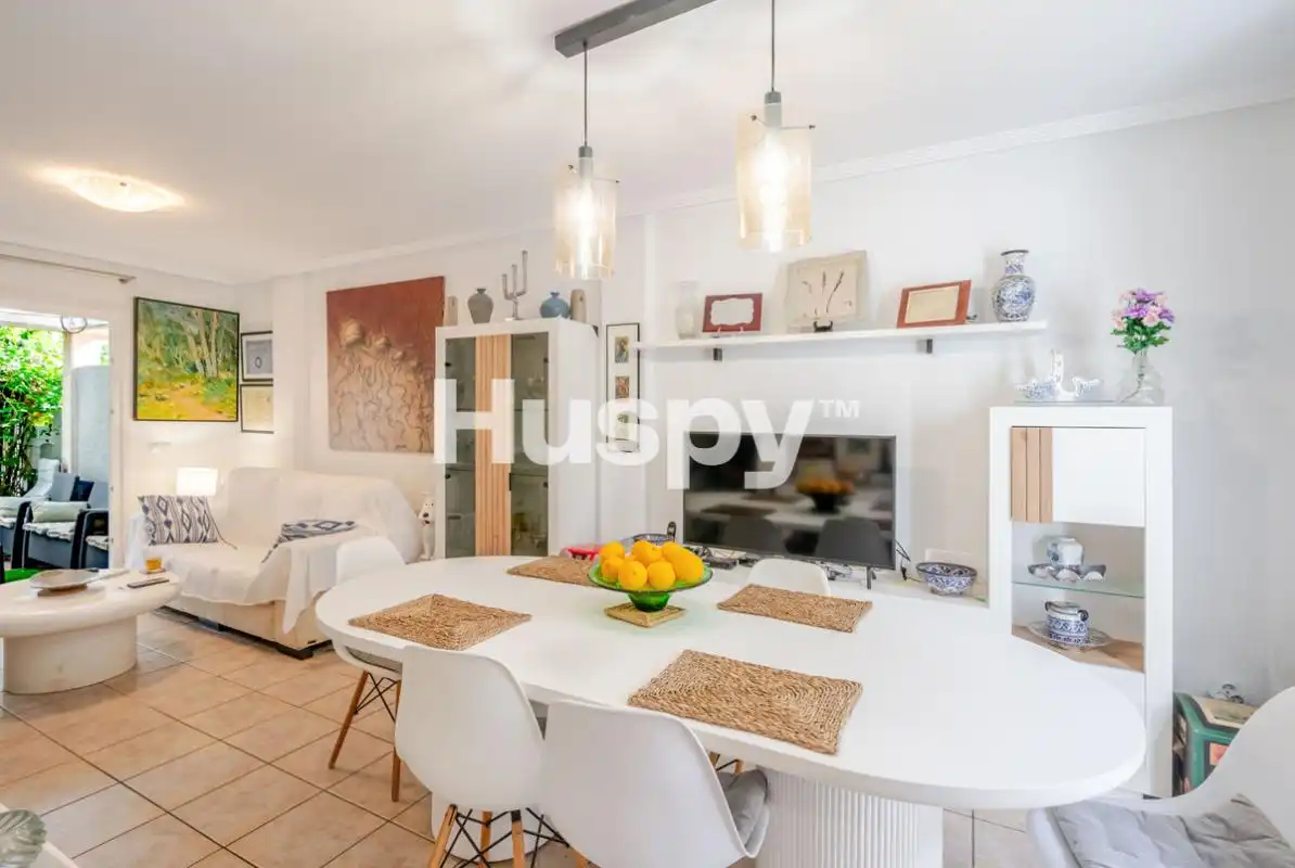 Maison jumelée avec terrasse à vendre à Calle Talía 4