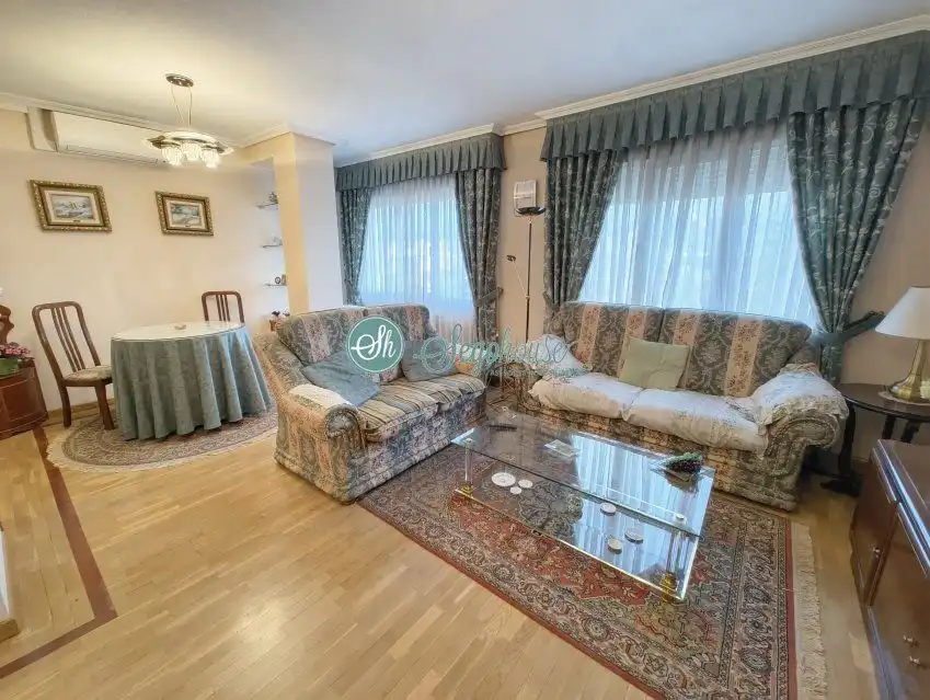 Sala d'estar de Pis en venda en Segovia amb Aire condicionat, Calefacció i Parquet