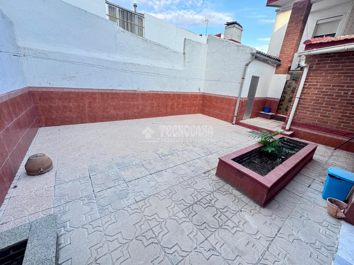 Vista exterior de Casa adosada en venda en Pinto amb Aire condicionat