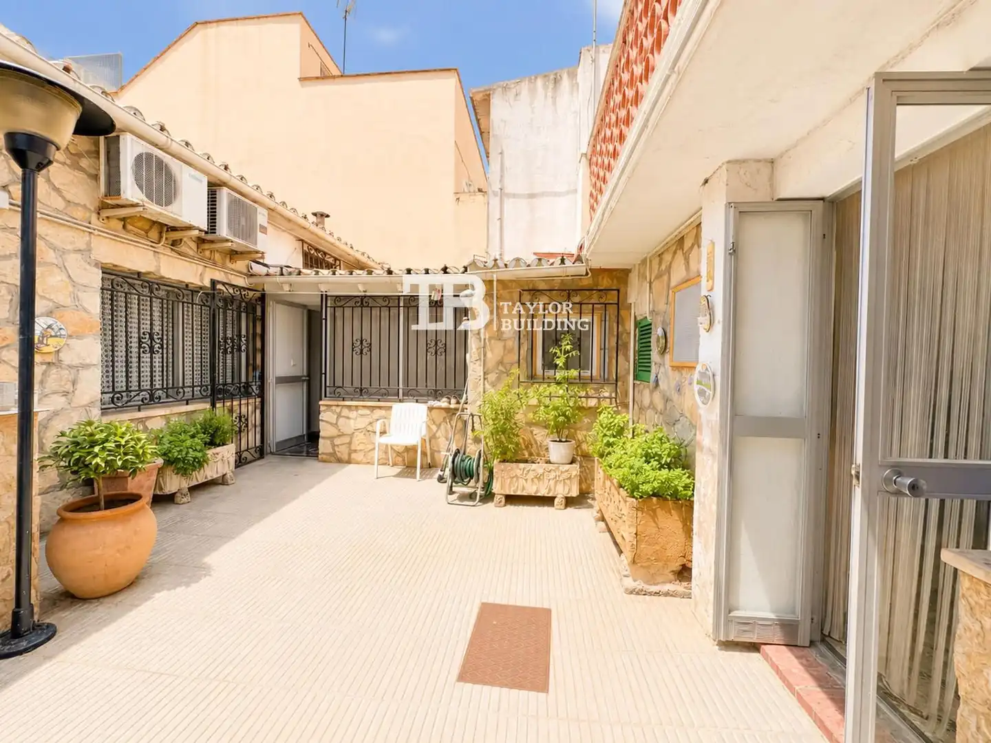Vista exterior de Casa adosada en venta en  Palma de Mallorca con Aire acondicionado, Terraza y Trastero