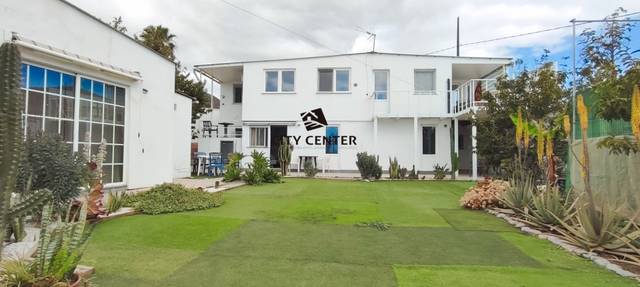 Casa adosada en Venta en Buzanada