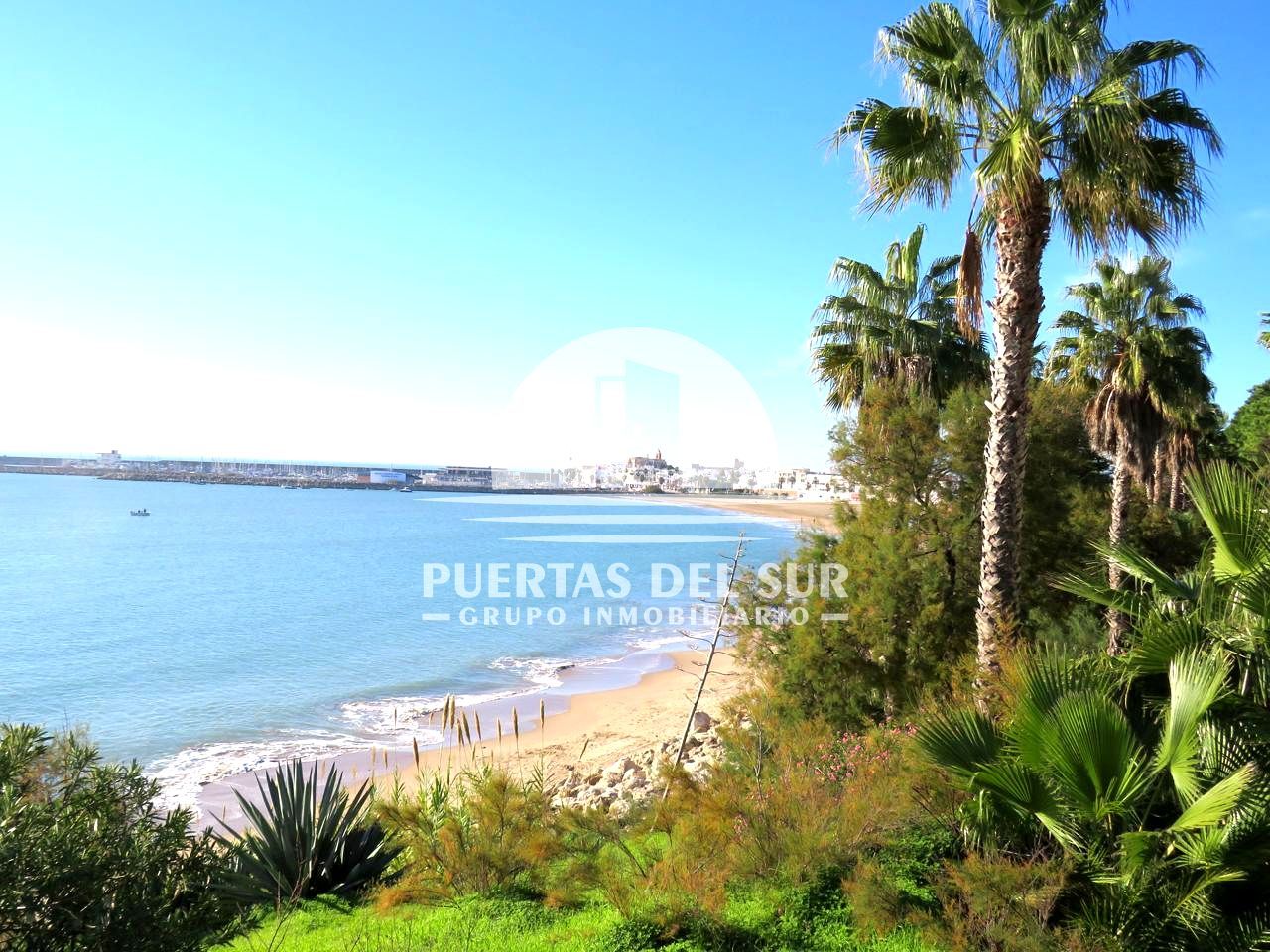 Planta baja for sale in Rota