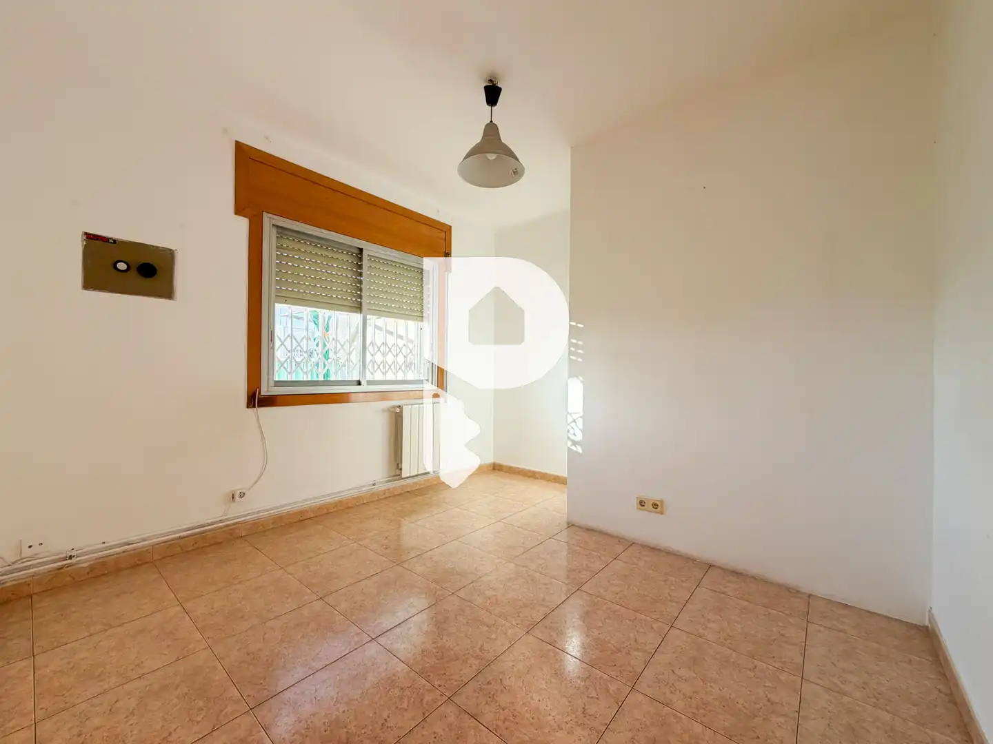 Habitación de Piso en venta en Sant Joan Despí con Calefacción, Terraza y Horno