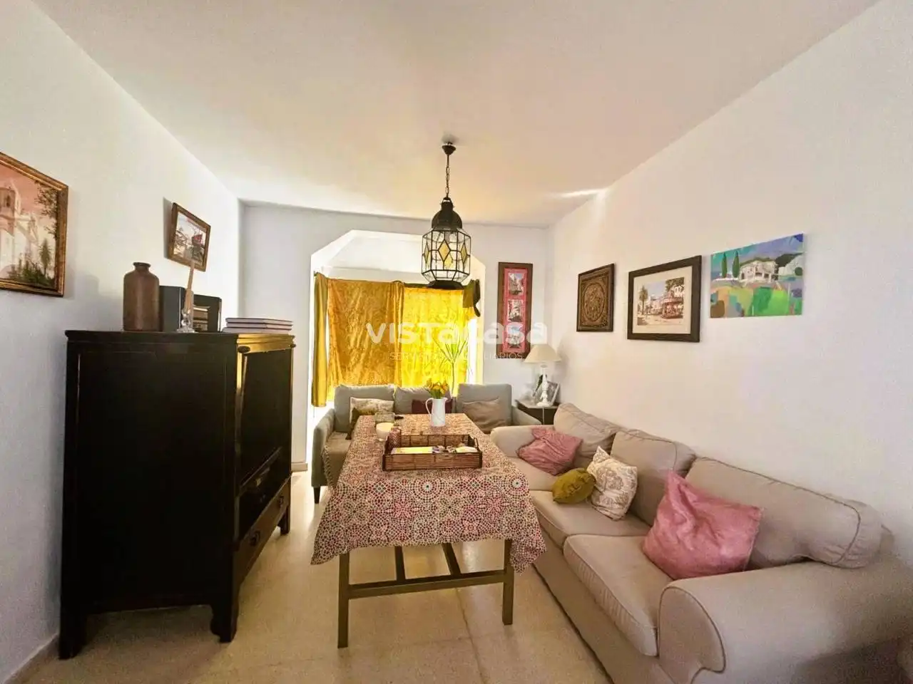Sala d'estar de Casa adosada en venda en Mairena del Alcor amb Aire condicionat, Calefacció i Jardí privat