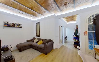 Flat for sale in  Barcelona Capital  with Air Conditioner and Balcony