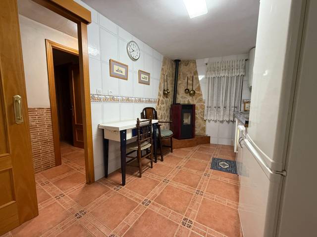 Casa-chalet en Venta en Huérmeces del Cerro