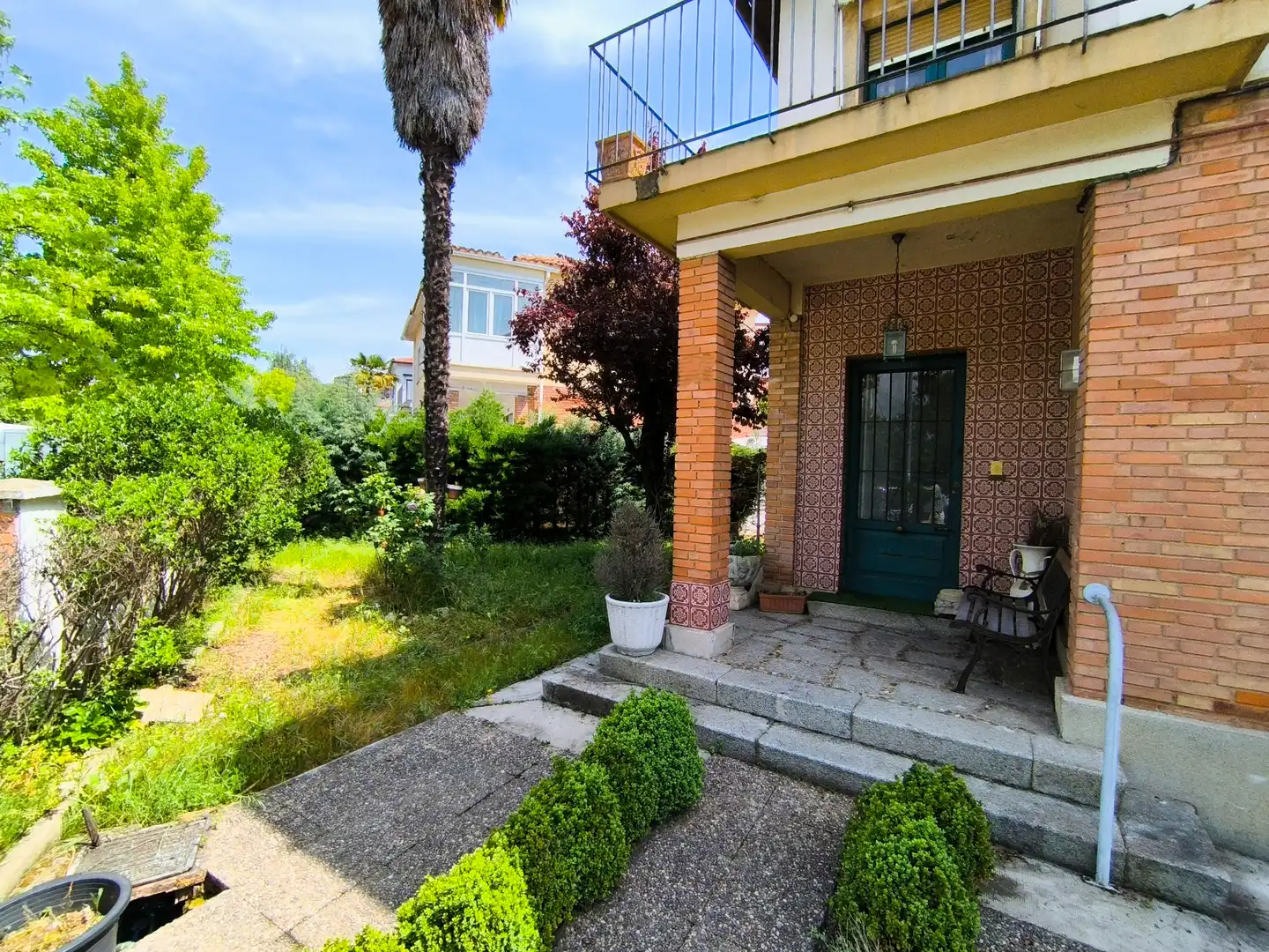 Vista exterior de Casa o xalet en venda en Palencia amb Calefacció, Jardí privat i Parquet