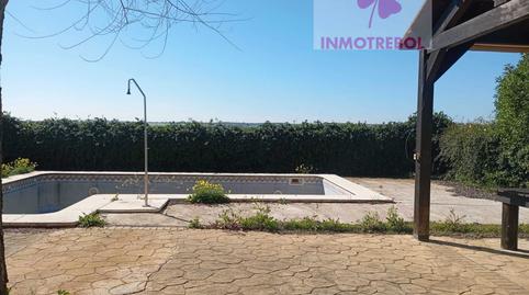 Foto 2 de Casa o chalet en venta en Carrión de los Céspedes, Sevilla