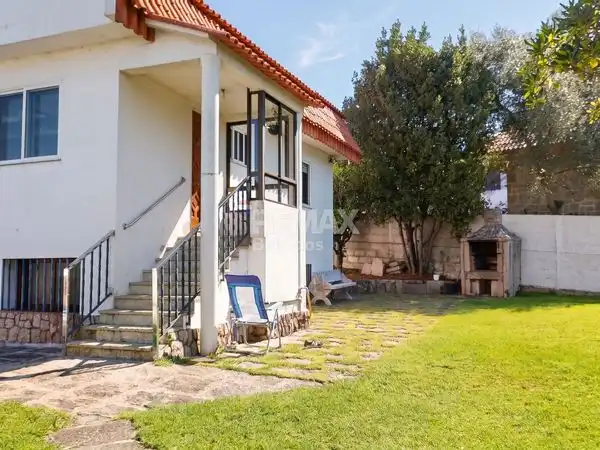 Houses for sale in Carretera do Lameiro, Sardoma - Castrelos