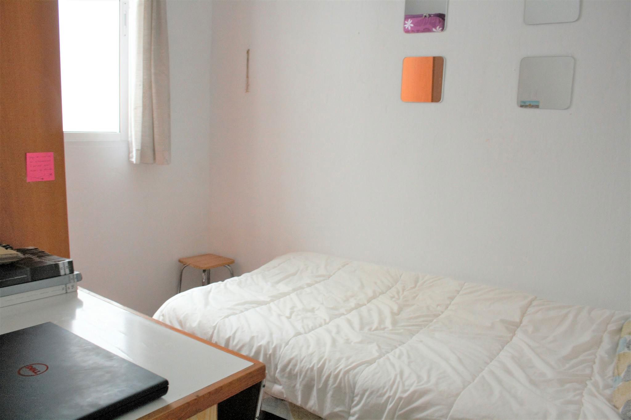 Schlafzimmer von Wohnung zur untervermieten in  Sevilla Capital mit Möbliert und Waschmaschine