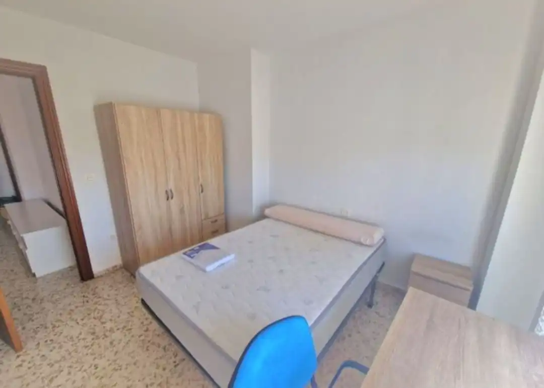 Bedroom of Flat for rent in Zaidín