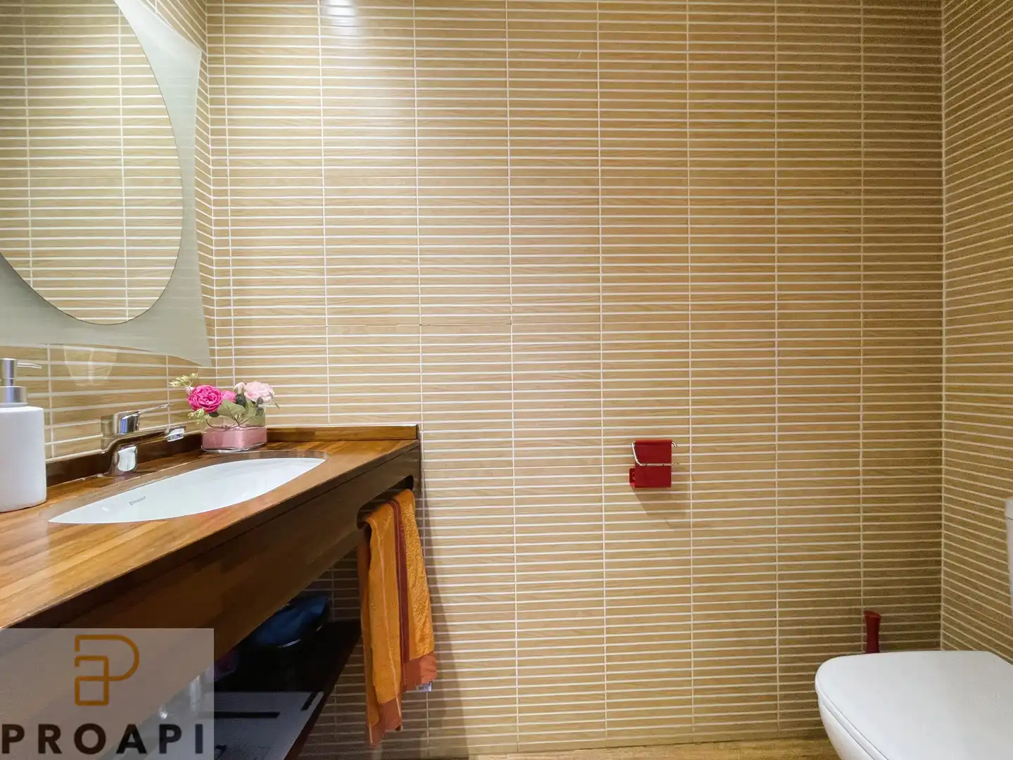 Badezimmer von Haus oder Chalet zum Verkauf in Fornells de la Selva mit Klimaanlage, Heizung und Privatgarten