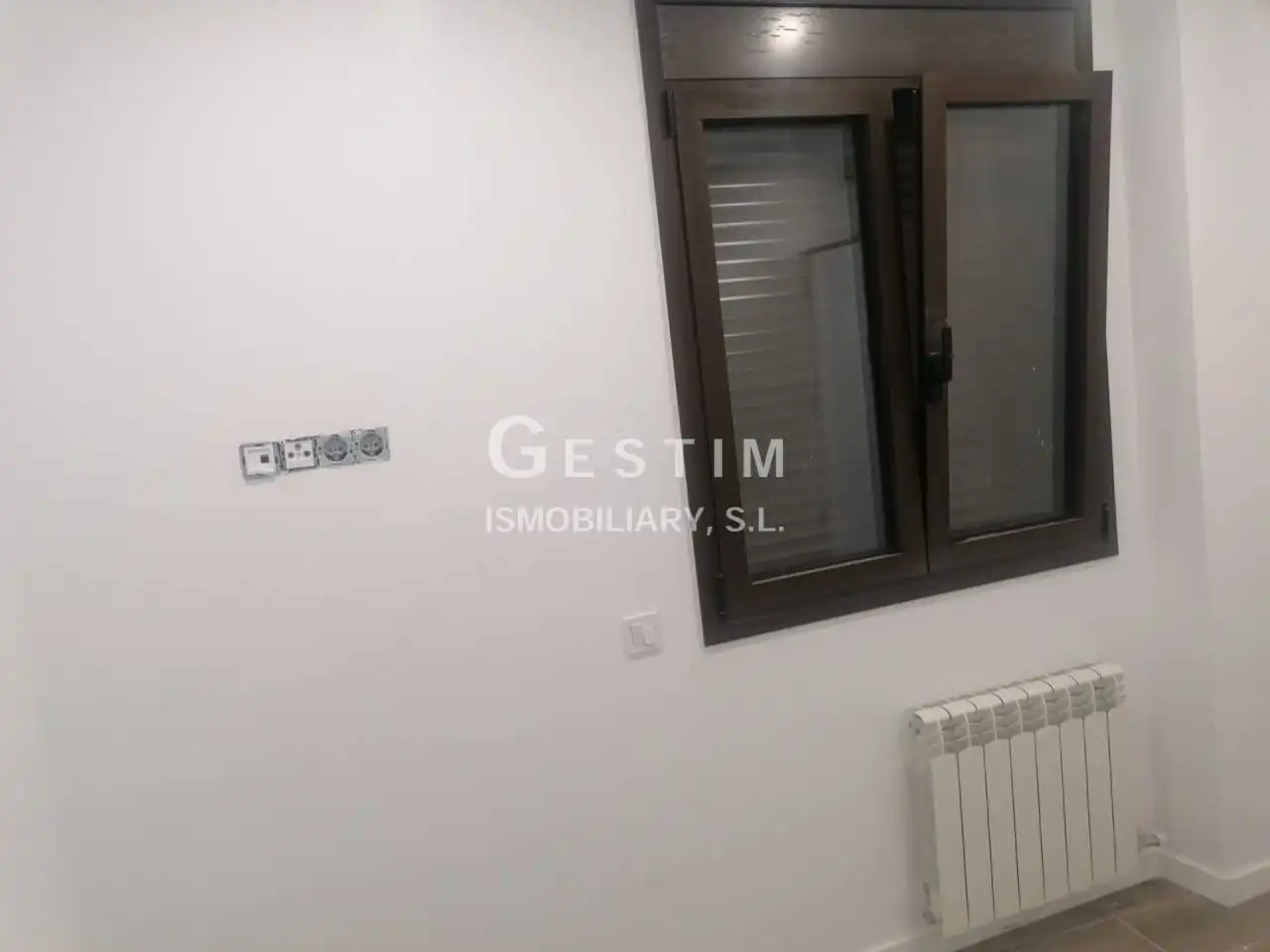 Habitación de Piso en venta en Vic con Calefacción, Balcón y Alarma