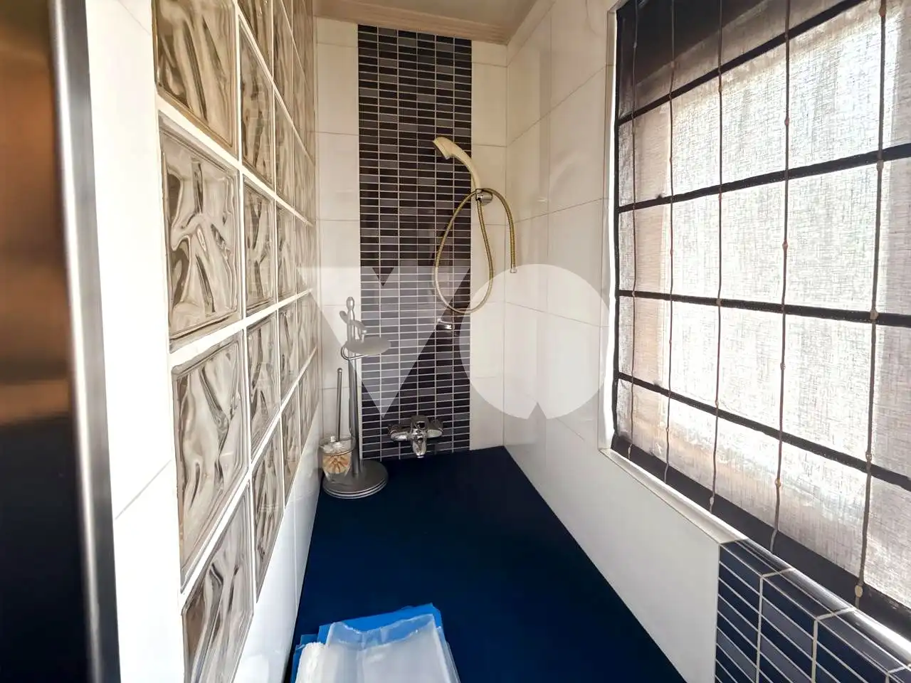 Bathroom of Flat for sale in Madrid  with Air Conditioner, Heating and Terrace