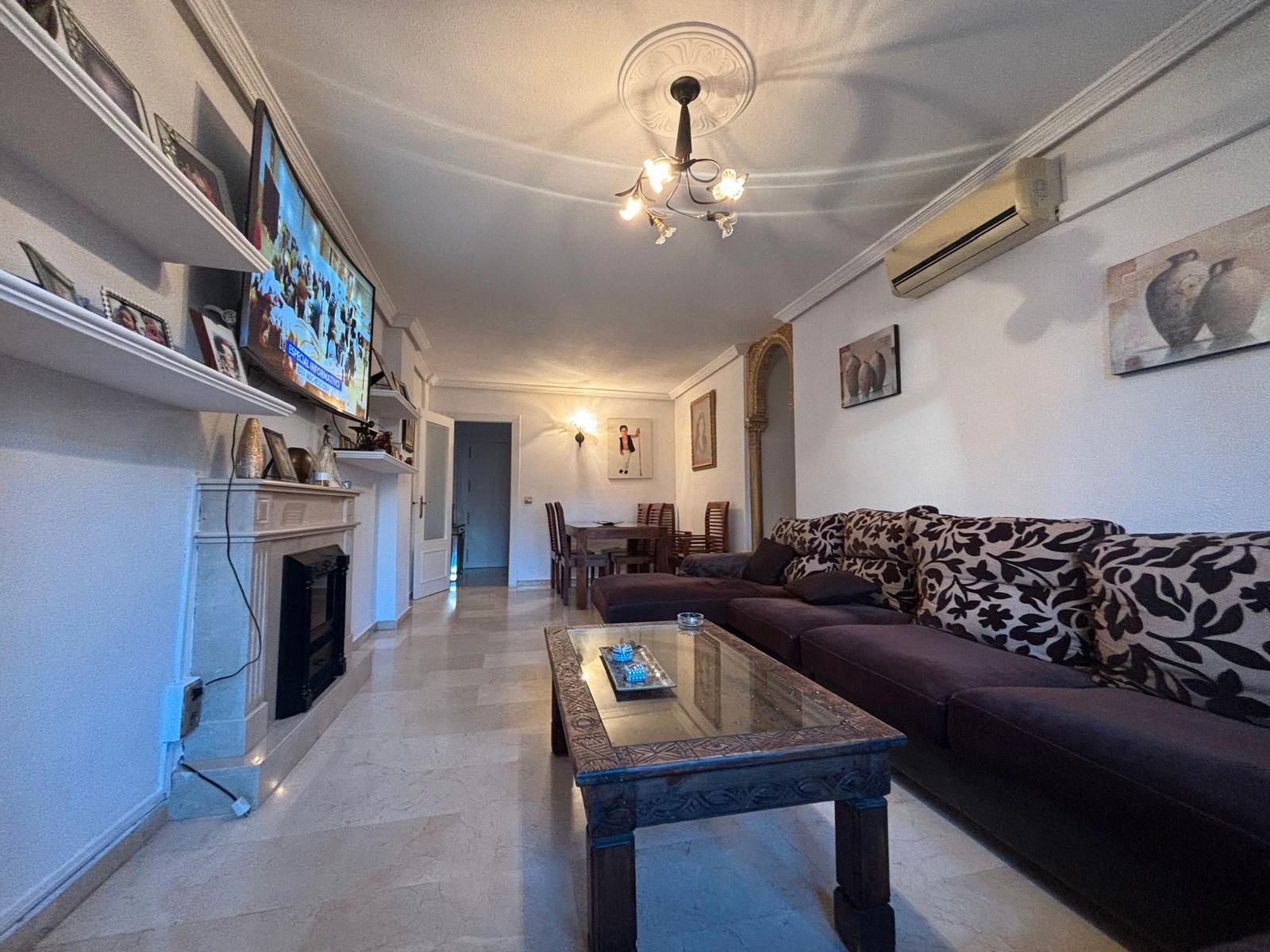 Living room of Flat for sale in Benalmádena  with Air Conditioner, Terrace and Furnished