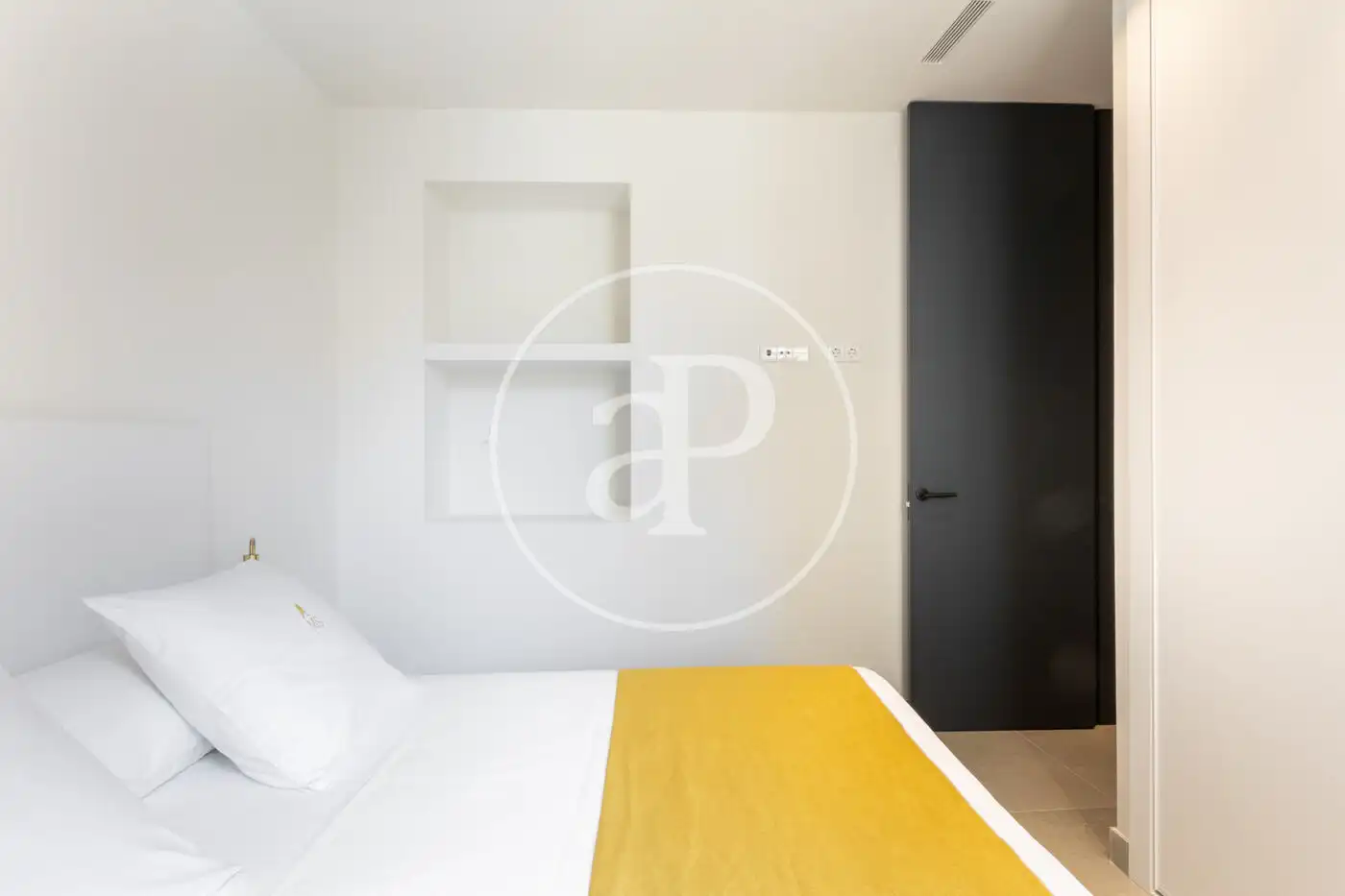 Flat for rent in Calle de Pérez Bayer, Sant Francesc