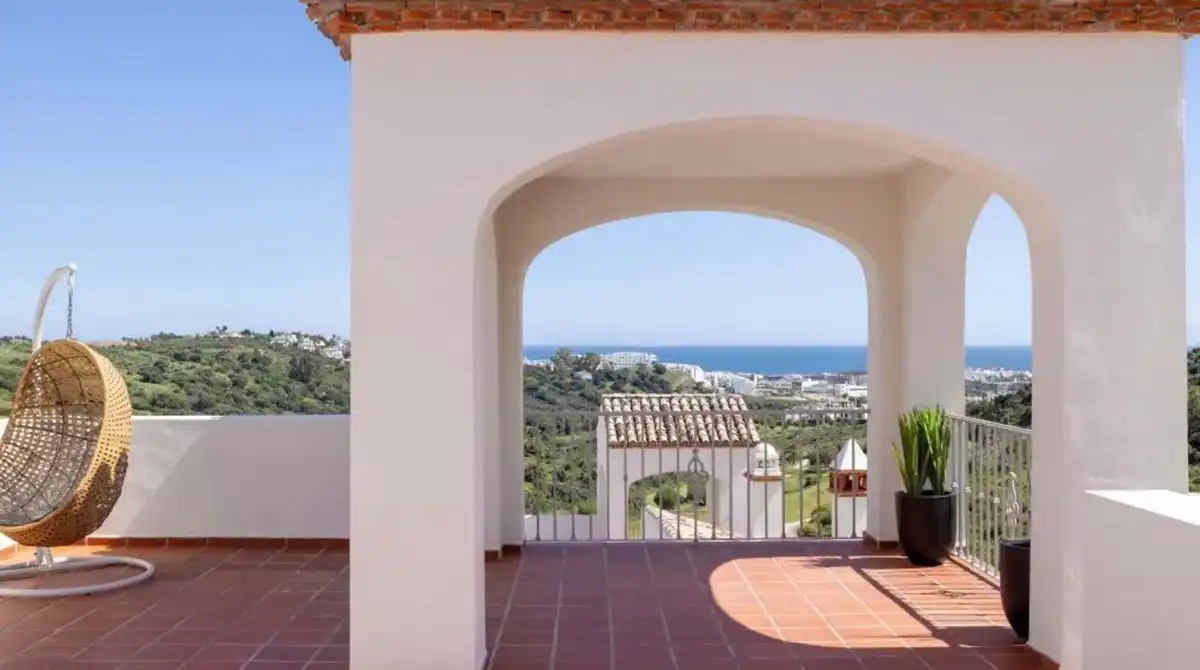 Terrassa de Casa adosada en venda en Estepona amb Aire condicionat, Terrassa i Traster
