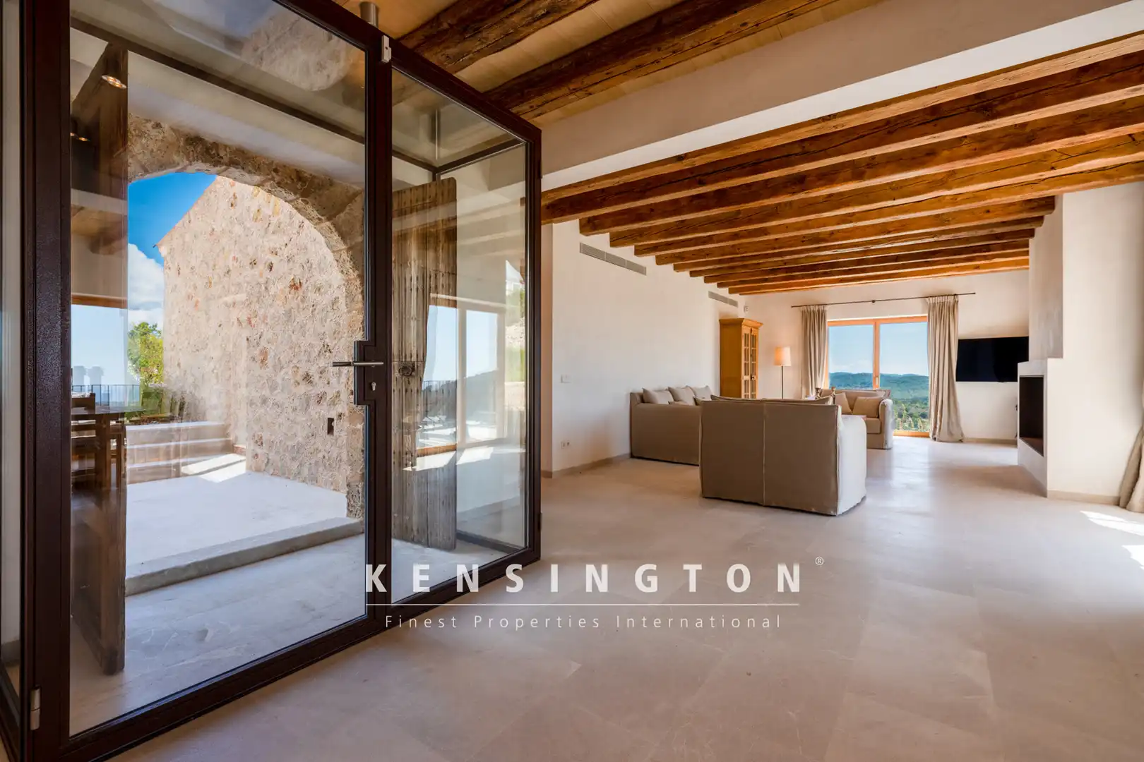Wohnzimmer von Country house zum Verkauf in Son Servera mit Klimaanlage, Heizung und Terrasse