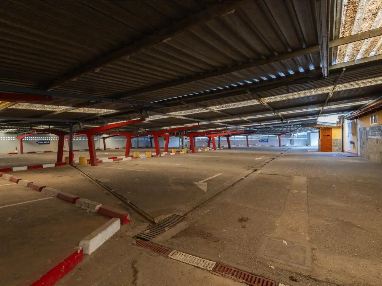 Parking de Finca rústica en venta en Algemesí con Aire acondicionado, Calefacción y Jardín privado