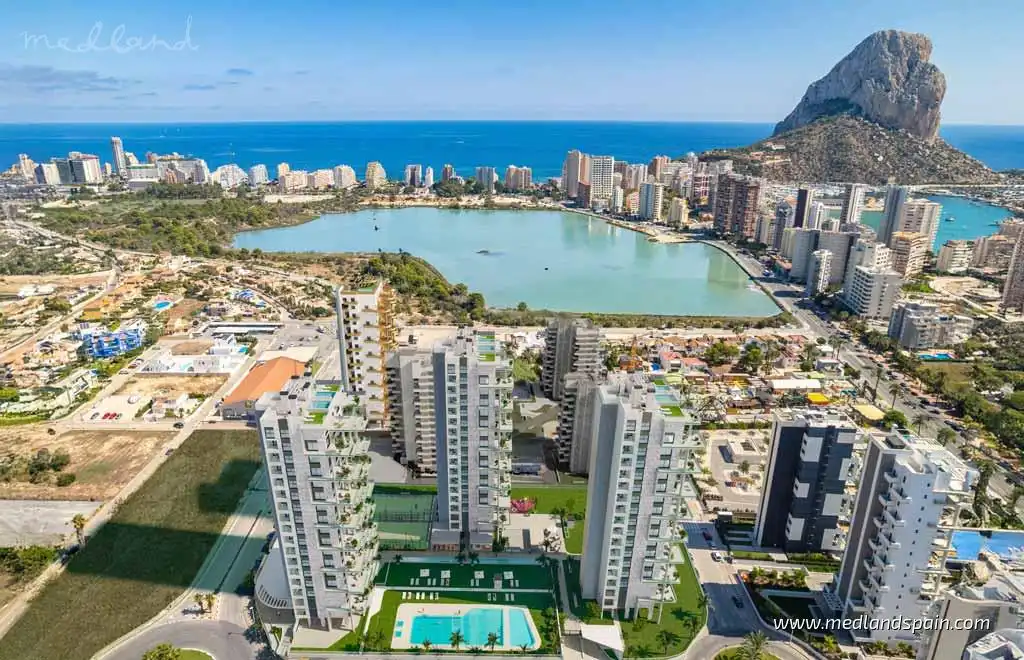 Apartamento con piscina en venta en Marisol Park - Ortembach - Los Almendros, imagen 2