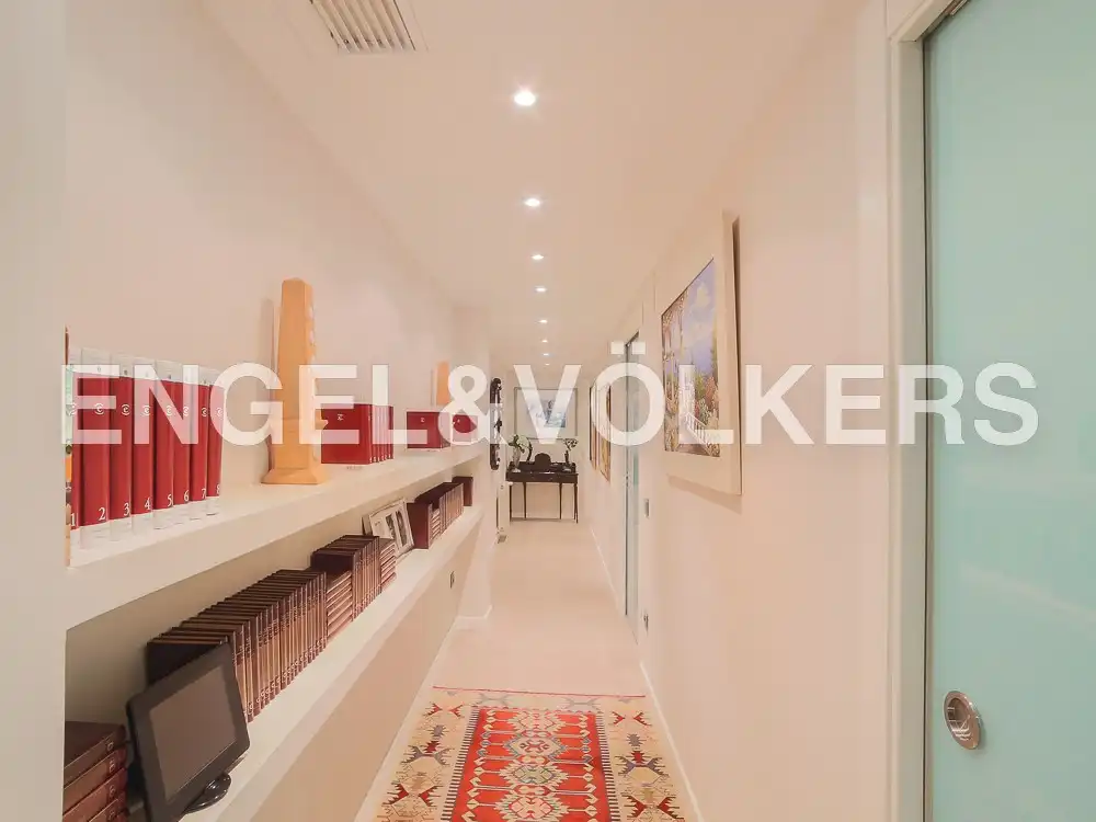 Flat for sale in Valencia  with Air Conditioner, Heating and Terrace