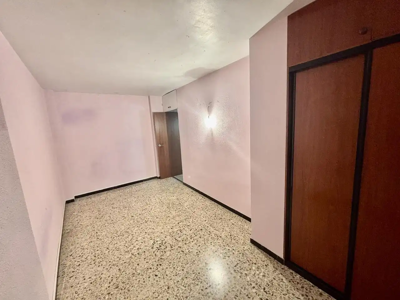 Flat for sale in Zaragoza  with Heating