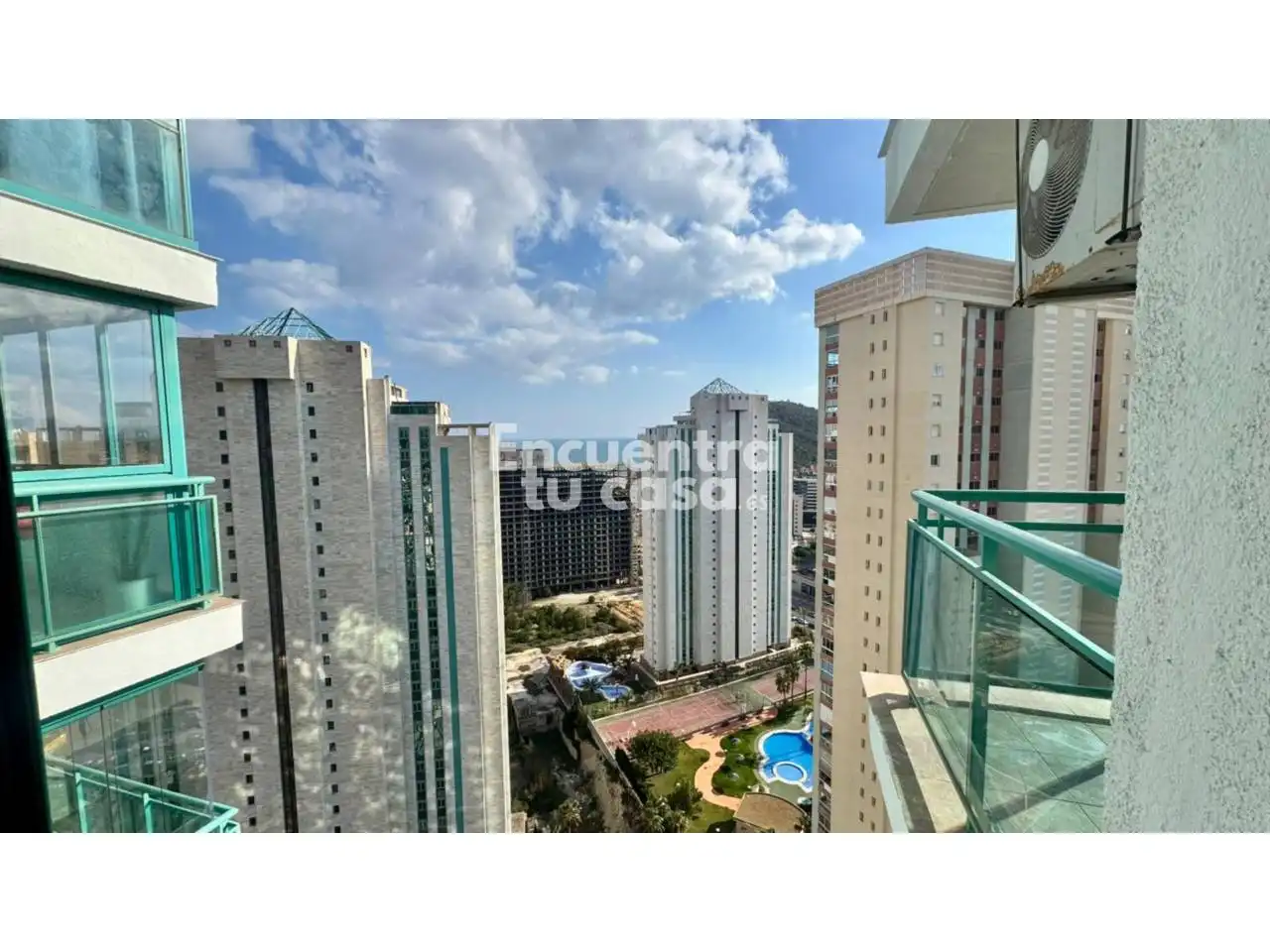 Exterior view of Flat for sale in Villajoyosa / La Vila Joiosa  with Air Conditioner, Heating and Terrace