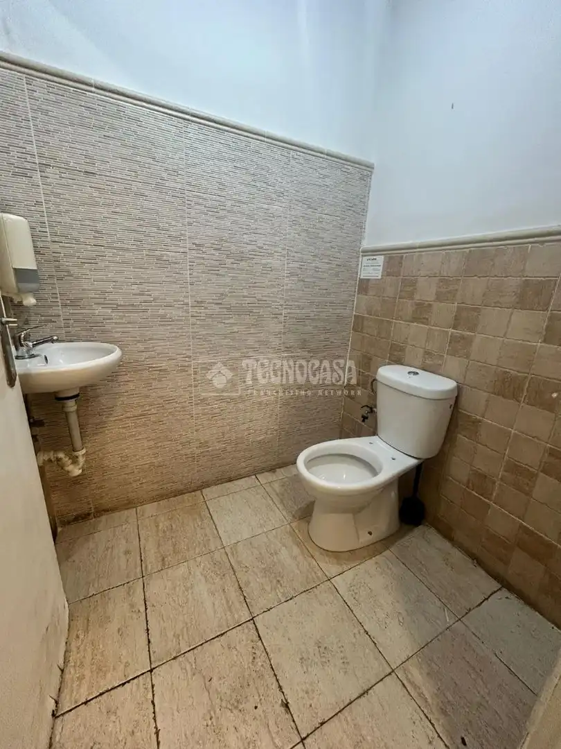 Business premises for sale in Barrio las Almenas, imagen 11