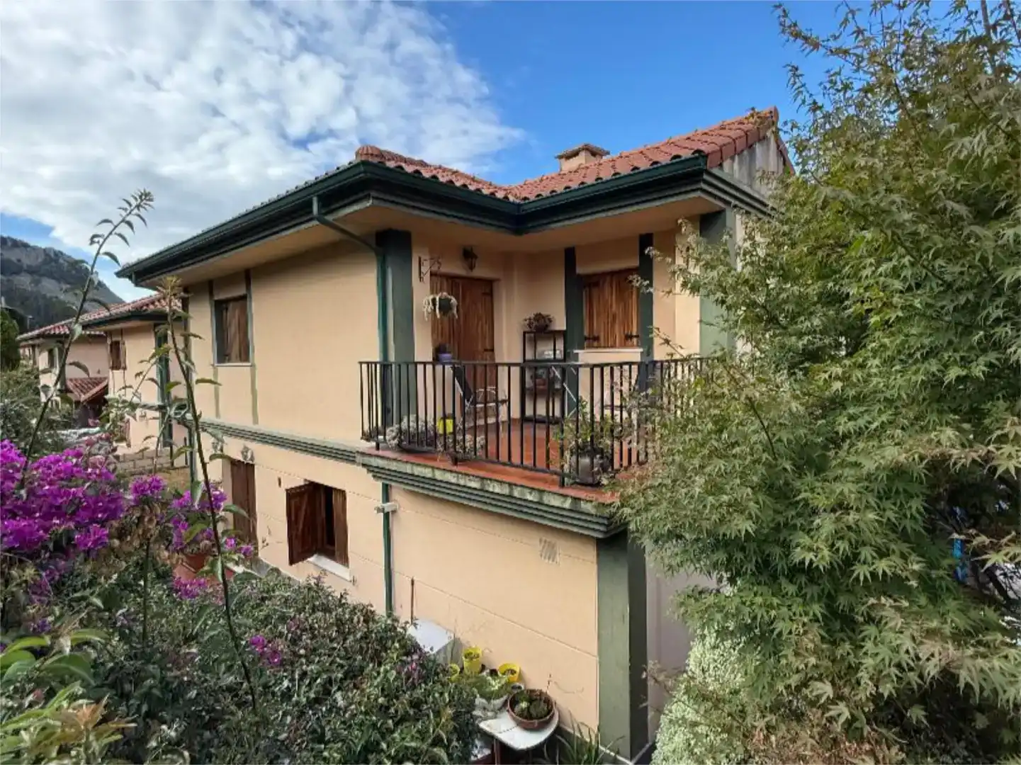 Vista exterior de Casa o chalet en venta en Castro-Urdiales