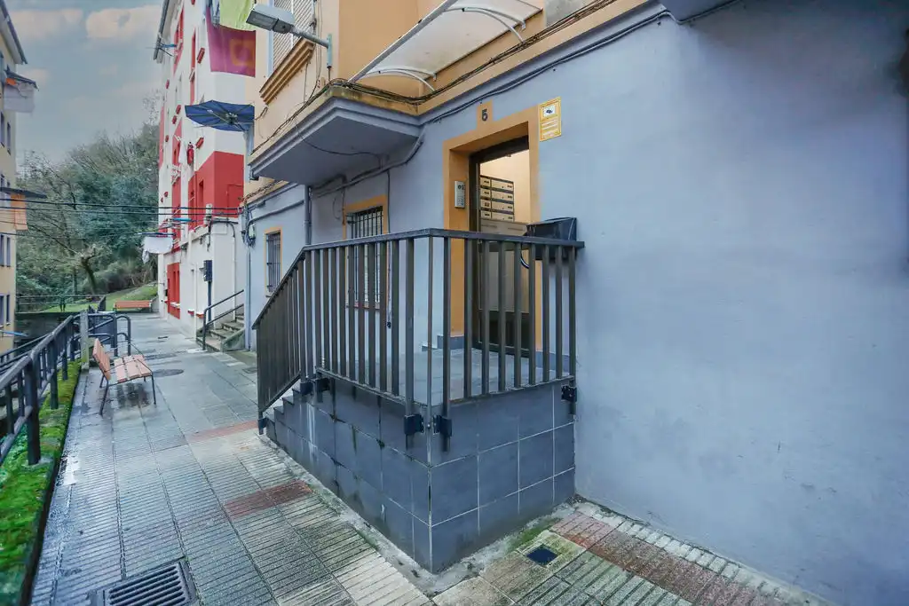 Flat for sale in C/ Zurbarán, Cruces