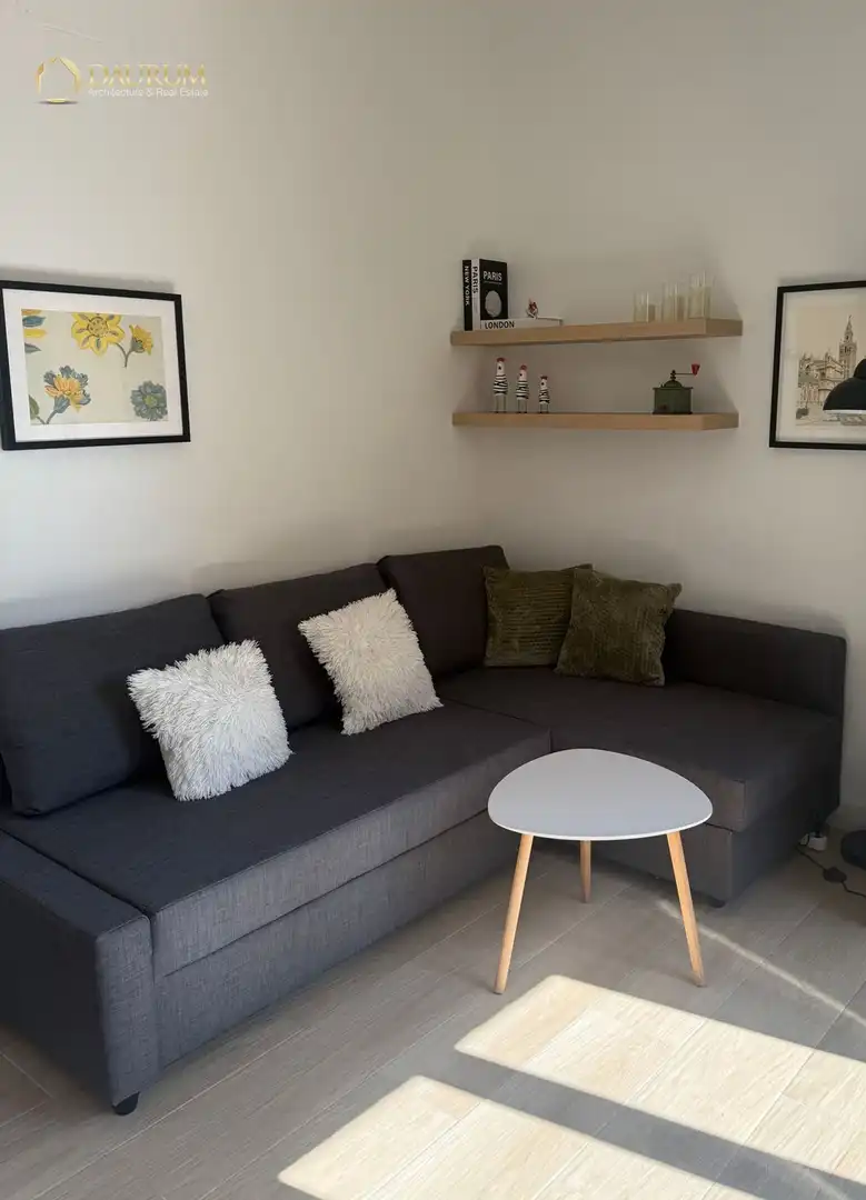 Sala de estar de Apartamento en venta en Sevilla con Aire acondicionado, Calefacción y Amueblado