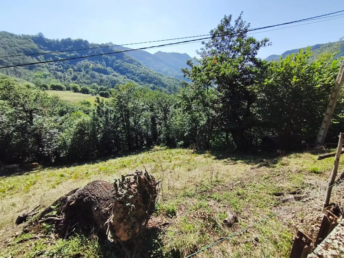 Casa adosada en venda en Mieres (Asturias) amb Jardí privat, Terrassa i Moblat