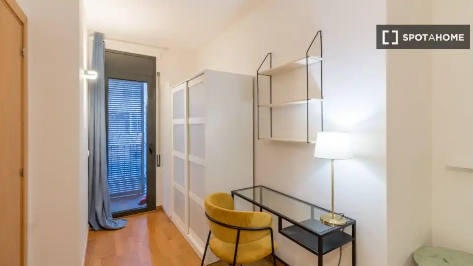 Appartamento con terrazza in affitto a Eixample, imagen 17