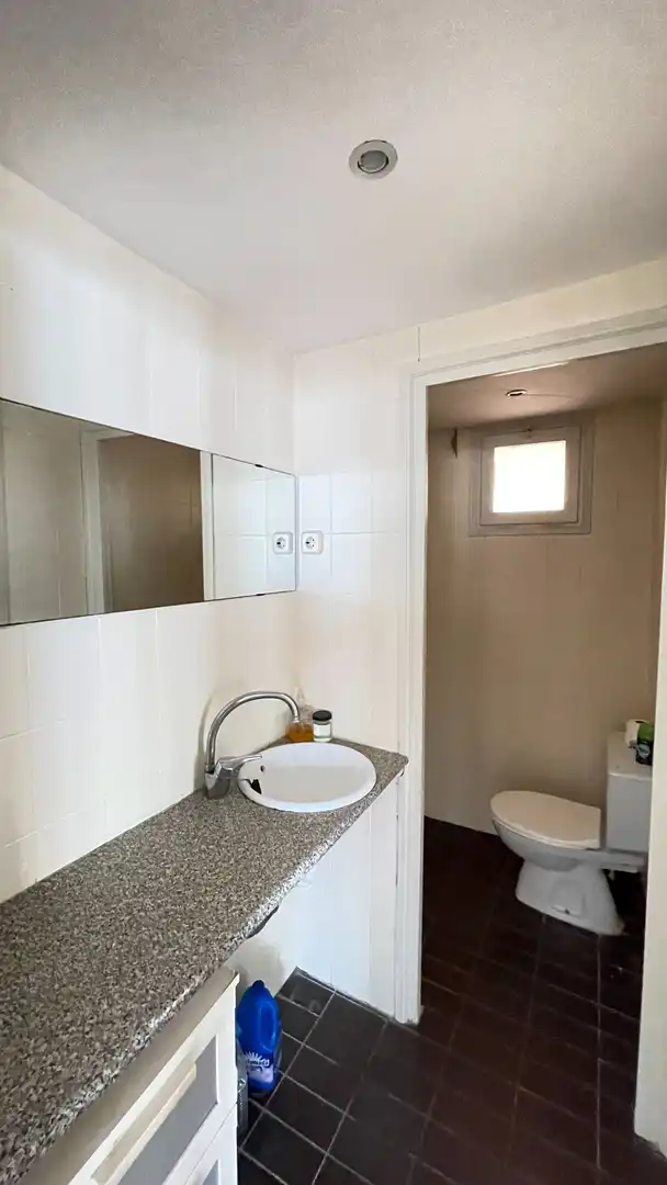 Badezimmer von Geschaftsraum zur Miete in Sant Pol de Mar mit Klimaanlage