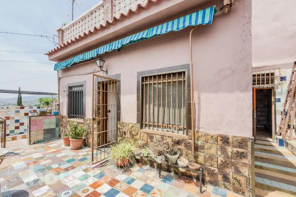 Exterior view of Houses for sale in Santa Coloma de Gramenet  with Heating, Private garden and Terrace