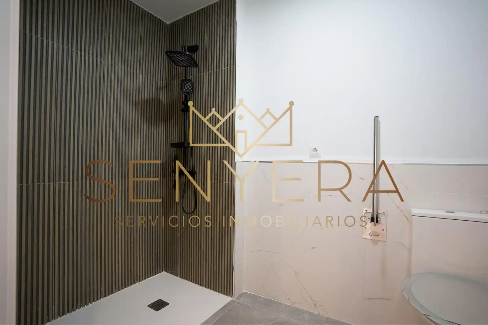 Badezimmer von Wohnungen zum Verkauf in Valencia mit Klimaanlage