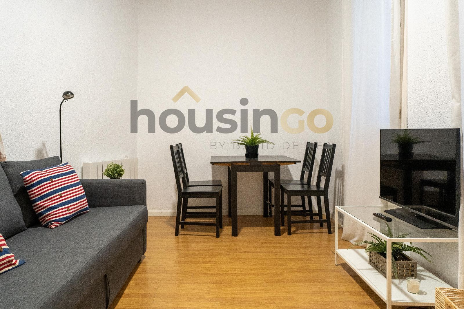 Vista exterior de Piso de alquiler en  Madrid Capital con Calefacción, Amueblado y Lavadora