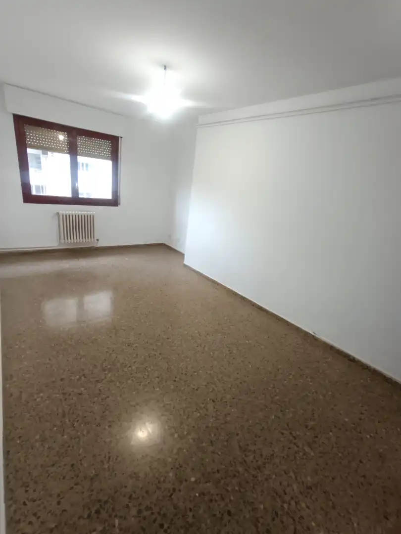 Habitación de Piso en venta en Lleida con Calefacción, Parquet y Terraza
