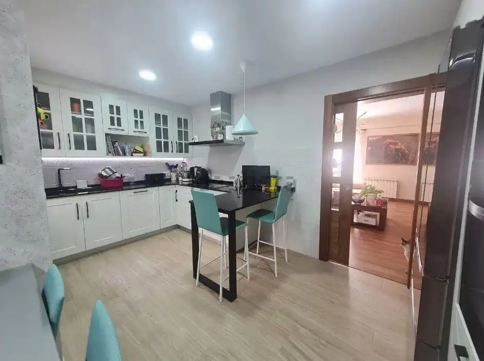 Küche von Wohnung zum Verkauf in Torrelavega  mit Heizung