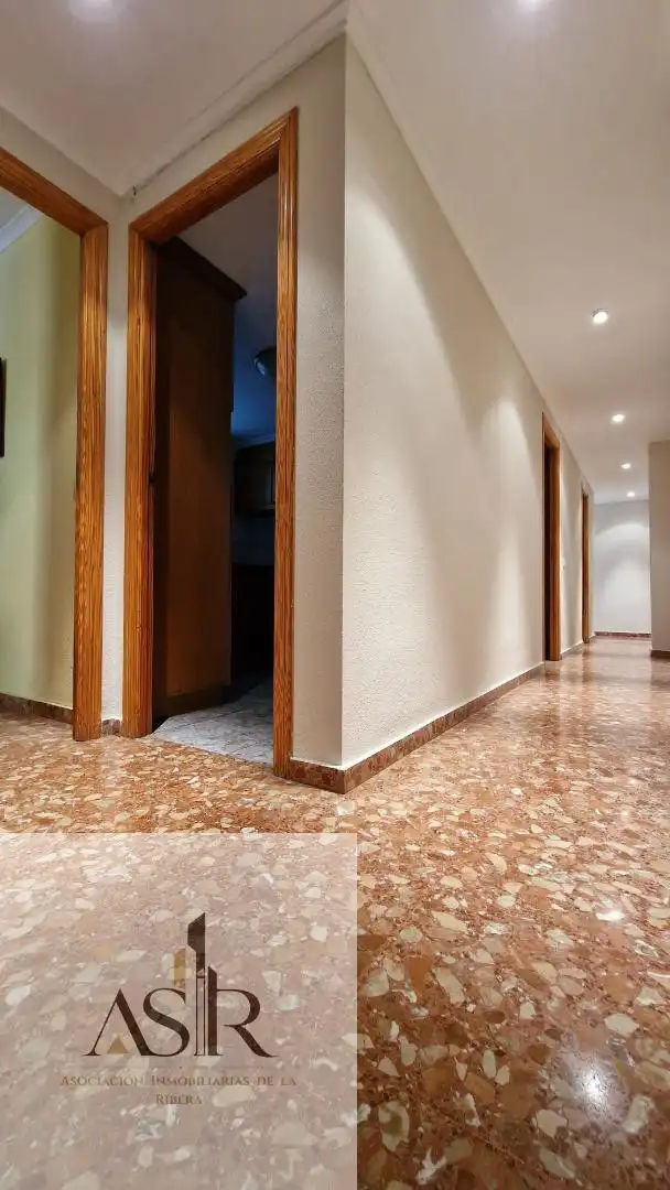 Piso con ascensor en venta en Casc Urbà, imagen 24