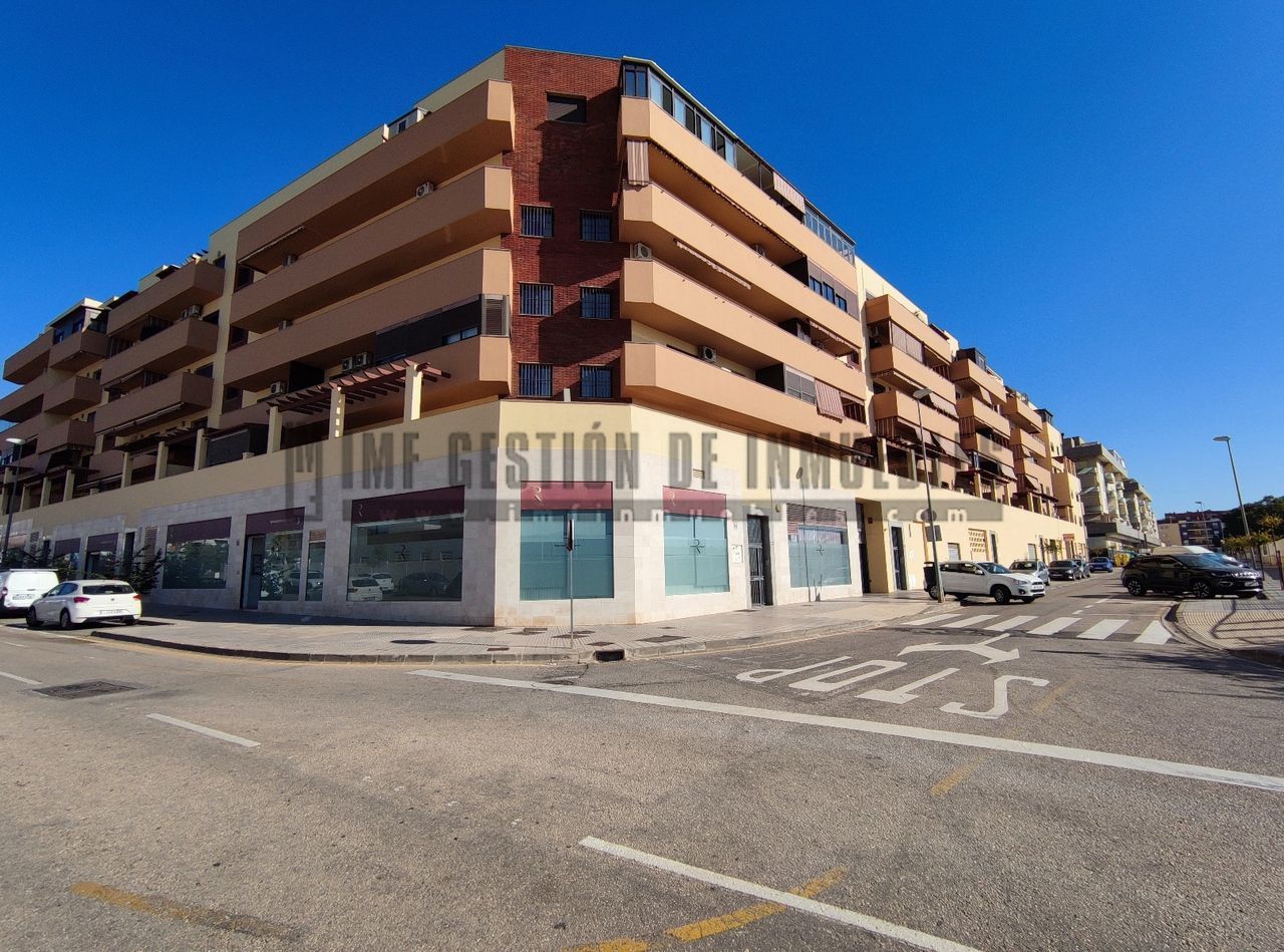 Vista exterior de Garatge en venda en Vélez-Málaga