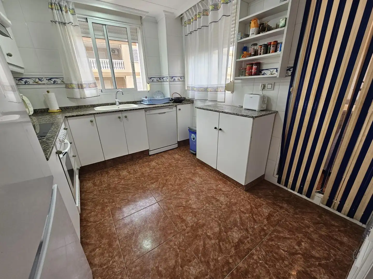 Kitchen of Flat for sale in Sueca  with Air Conditioner, Heating and Storage room