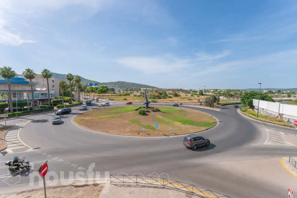 Vista exterior de Pis en venda en Eivissa amb Aire condicionat i Terrassa