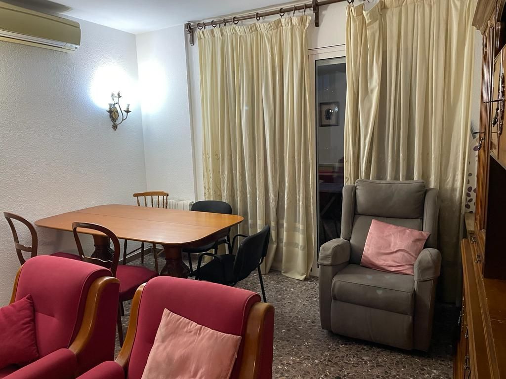 Dining room of Flat to rent in  Barcelona Capital  with Air Conditioner, Heating and Terrace