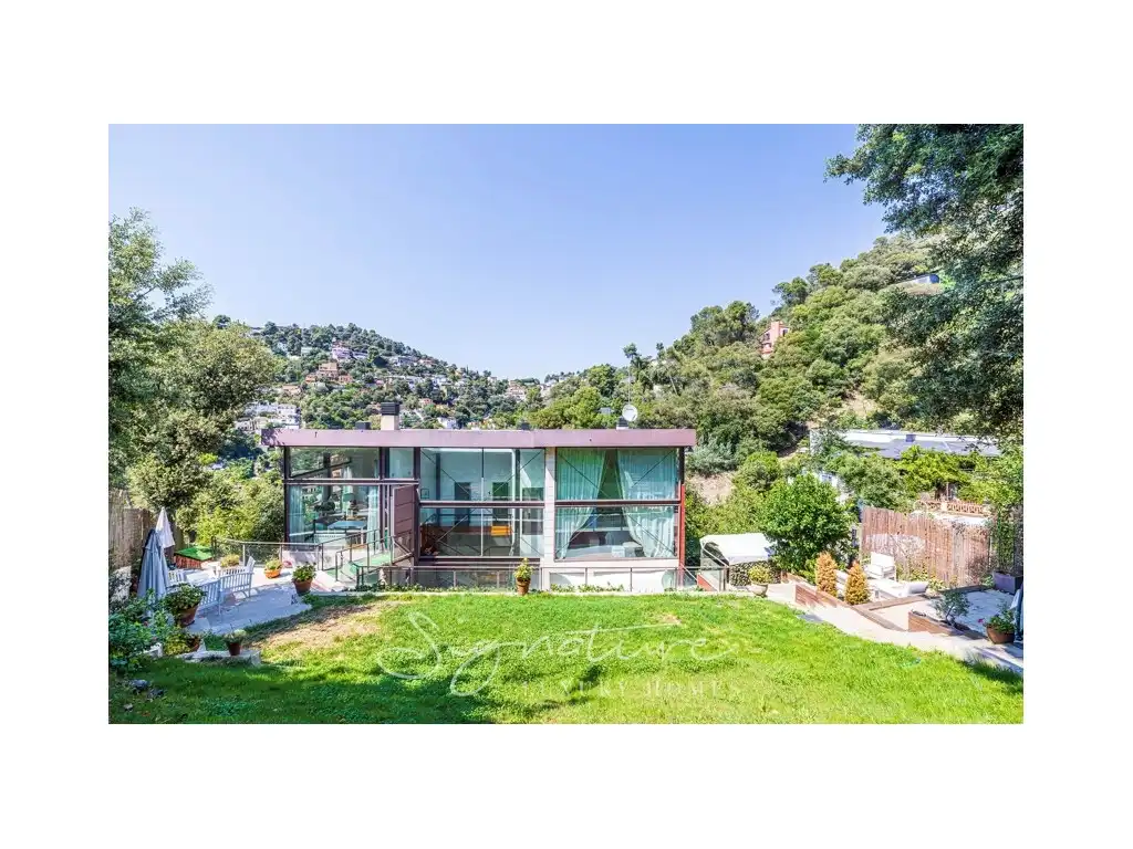Vista exterior de Casa o chalet en venta en Barcelona con Aire acondicionado