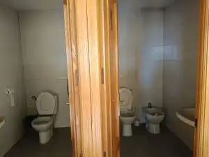 Baño de Oficina de alquiler en Humanes de Madrid con Calefacción