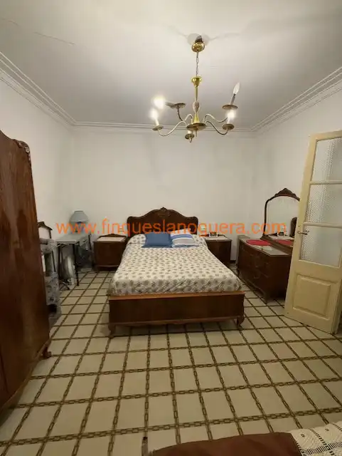 Habitación de Casa adosada en venta en Menàrguens con Balcón