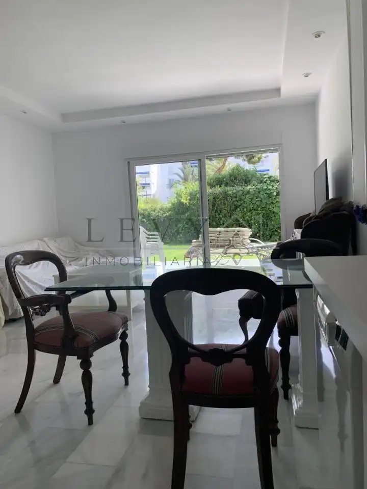 Apartment mit Pool zum Verkauf in Nueva Andalucía, imagen 2
