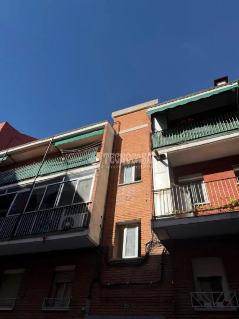 Außenansicht von Wohnung zum Verkauf in Madrid mit Klimaanlage, Heizung und Terrasse