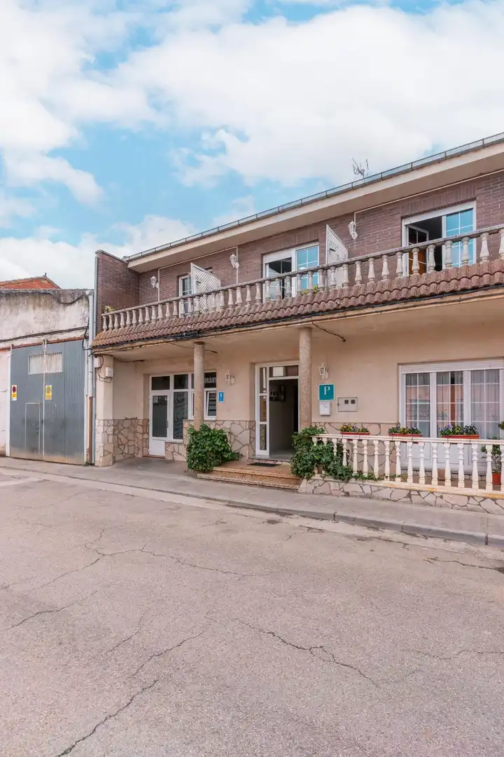 Vista exterior de Edificio en venta en Bercianos del Páramo